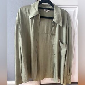 M Women’s Vince Button Down